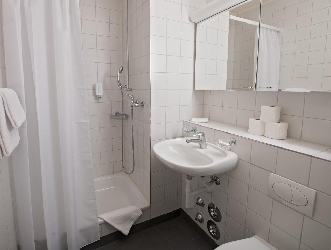 Apaliving - Budgethotel Basel Bagian luar foto