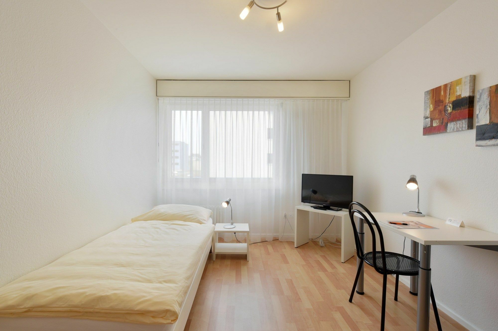 Apaliving - Budgethotel Basel Bagian luar foto